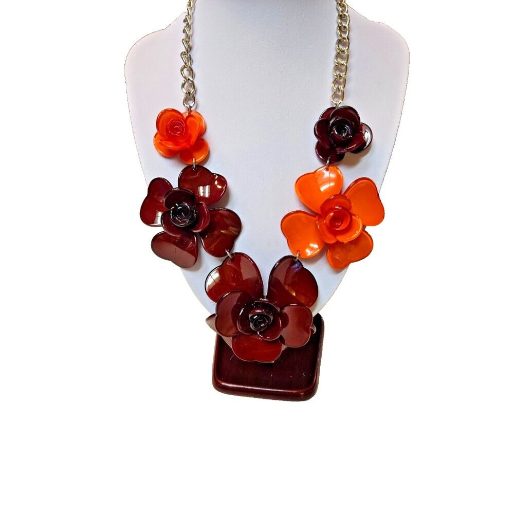 Maroon and Coral Color Resin Lucite Floral Statement Necklace Vintage  22 inches - Picture 5 of 8
